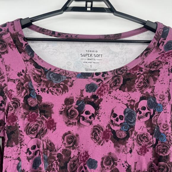 Torrid Super Soft Skull Rose Top Sz 1X Purple WhimsiGoth Grunge Long Sleeve Soft - Picture 3 of 11